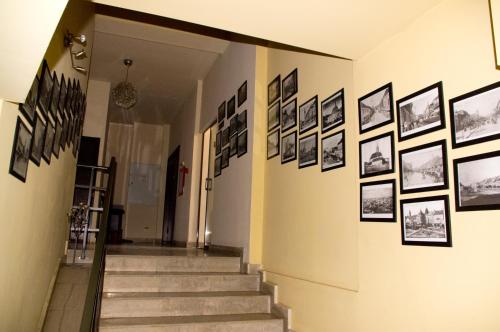 Seven Hotel - image 2
