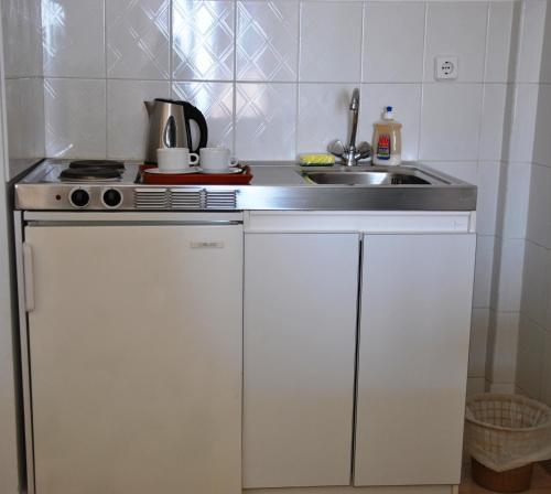 Filoxenia Hotel & Apartments - image 3