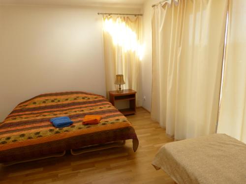 3 bedrooms, 5 beds