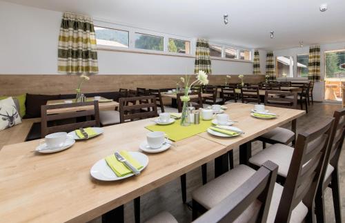 Alpine Lodge Klosterle am Arlberg - 식음료(F&B)