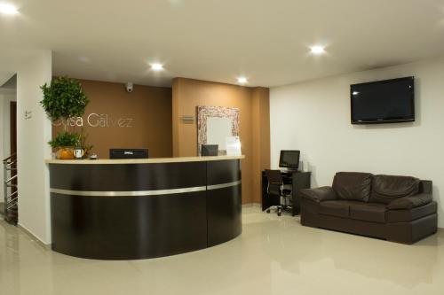 Front desk [24-hour]