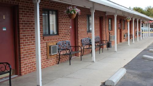Ontario Inn - image 4