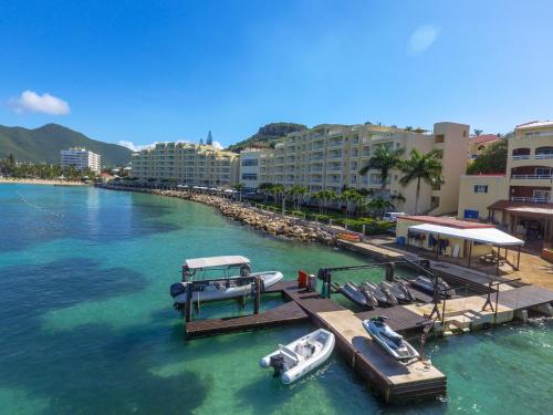 外観, The Villas At Simpson Bay Resort in コールバーイ