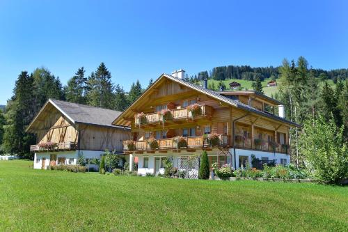 Roderhof - Accommodation - Braies