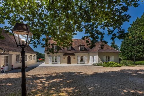 Bejárat, Domaine du Bois des Anges in Germigny-l'Évêque