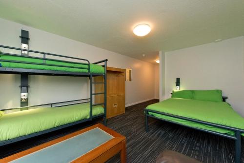 YHA Liverpool Albert Dock - image 10