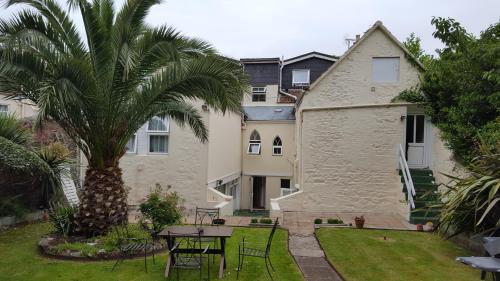 Franklyn Guesthouse 3