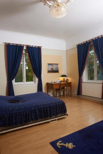 Deluxe Double Room with Shower