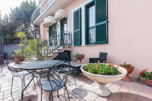 Hotel La Villetta - image 4