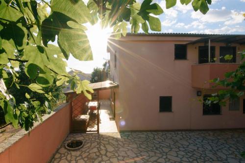  Apartments David, Pension in Gornji Karin bei Fratrović