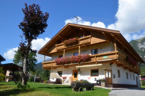  Haus Almfriede, Pension in Leutasch