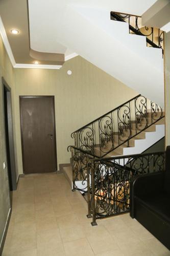 U Zapolarya Hotel - image 3