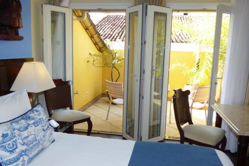 Hotel Casa do Amarelindo Stop at Hotel Casa do Amarelindo to discover the wonders of Salvador. Offering a variety of facilities and services, the hotel provides all you need for a good nights sleep. All the necessary facilit