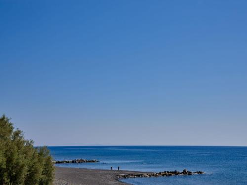 Incognito Beach Villa Santorini