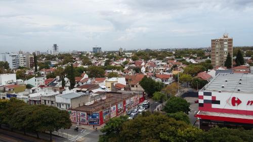 Departamento Vicente Lopez sobre Av Maipu