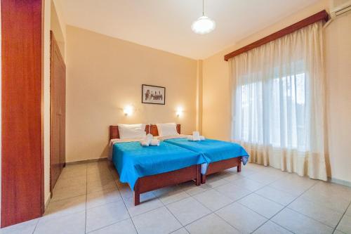 Sintrivanis Resort Beach. - image 7