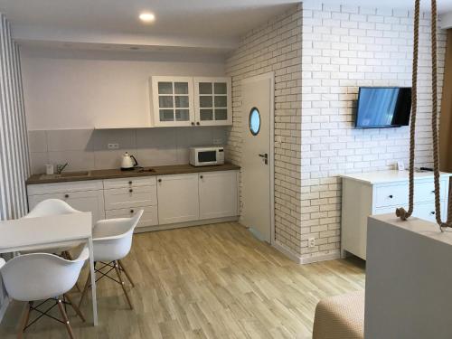 Apartment with Double or Twin bed image 4