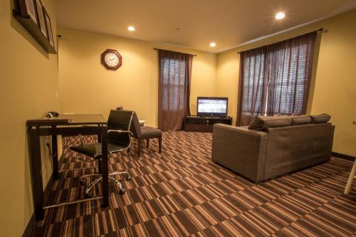 Inn At Wecoma - image 3
