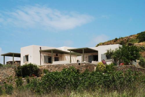  360 VIEW VILLAGE HOUSE, Pension in Skaládhos