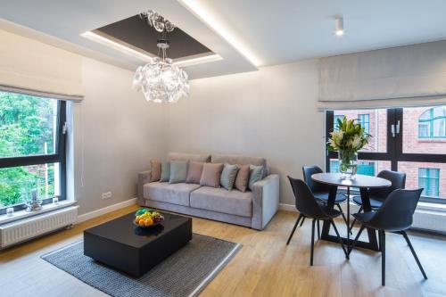One-Bedroom Apartment image 1