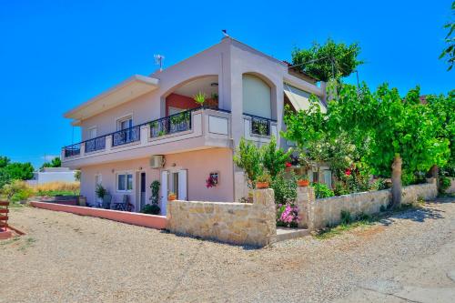  Eliana, Unterkunft in Kissamos