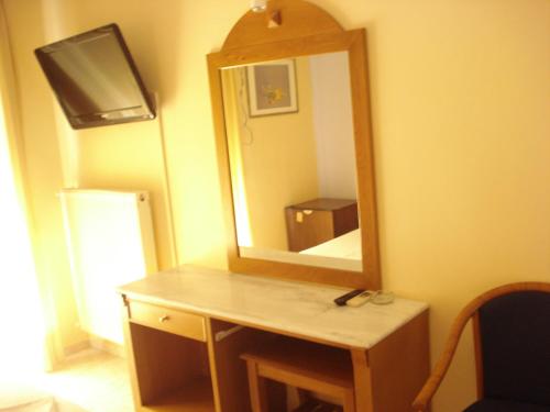 hotel cybele pefki