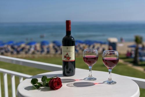 Happy Days Beach Hotel - image 25