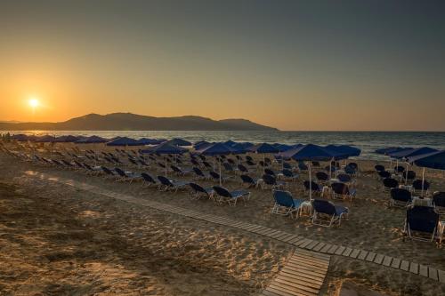 Happy Days Beach Hotel - image 31