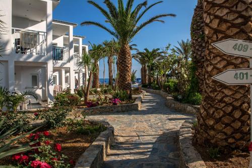 Happy Days Beach Hotel - image 3