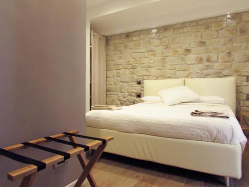 Olivia Rooms Eurialo