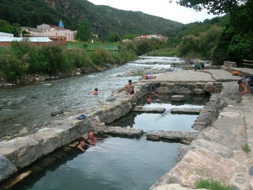 Aktivitātes, La Colmenita in Navalsaz