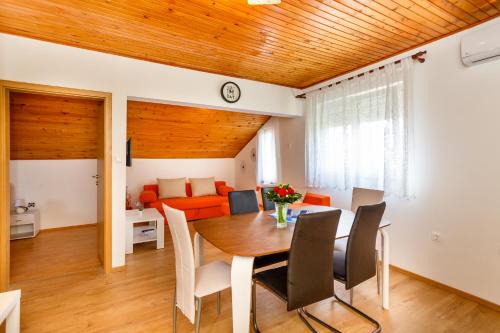 Apartmani Mihaela II - image 12