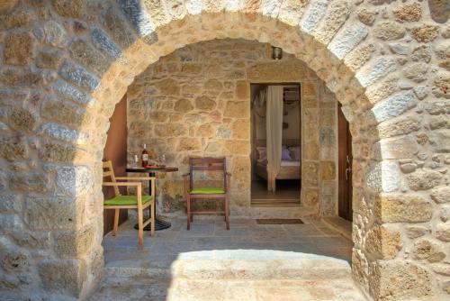 Vetilios Lithos boutique hotel - image 4
