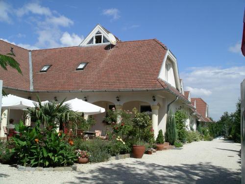  Albergo Giardino, Balatongyörök bei Hegymagas