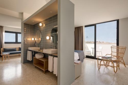 AQUA Hotel Silhouette & Spa - Adults Only - image 2