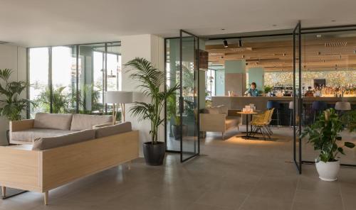 Előcsarnok, AQUA Hotel Silhouette & Spa - Adults Only in Malgrat de Mar