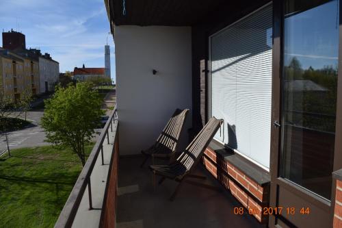 Balcony/terrace, City Apartment Kauppakatu with Sauna in Iisalmi