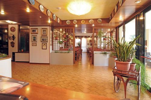 大堂, 阿斯托利亞酒店 (Hotel Astoria) in 薩爾索馬焦雷泰爾梅