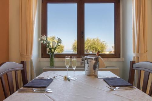 Hotel Brancamaria con Minicrociera nel Golfo - image 2