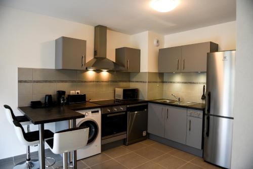 廚房, Appartement au pied du Mont-Blanc ! in 薩朗什
