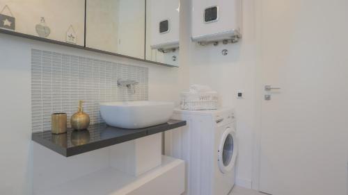 2 bedrooms, 3 beds