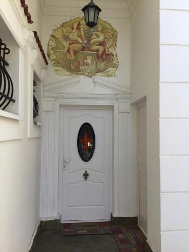 3 Bedroom Private floor in Luxury Mansion - image 10
