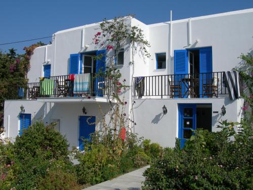 Bizas Rooms & Studios Paros