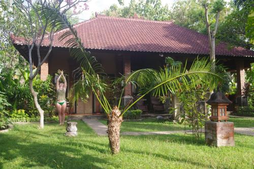 Tirta Sari Bungalow