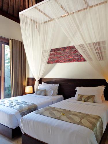 Two-Bedroom Private Pool Villa with Complimentary Access to Titi Batu Sports Club image 7