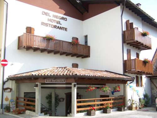 Hotel Del Negro in Sutrio