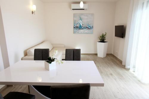 Apartments Villa Aquamarie - image 5