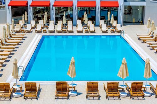 Julian Marmaris - image 3