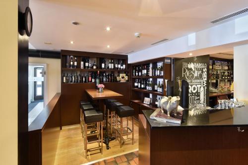 Apart Hotel Amadeo - image 12