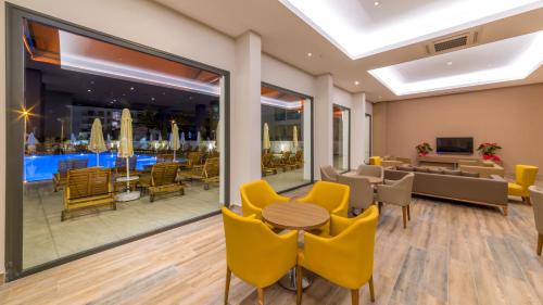 Julian Marmaris - image 9